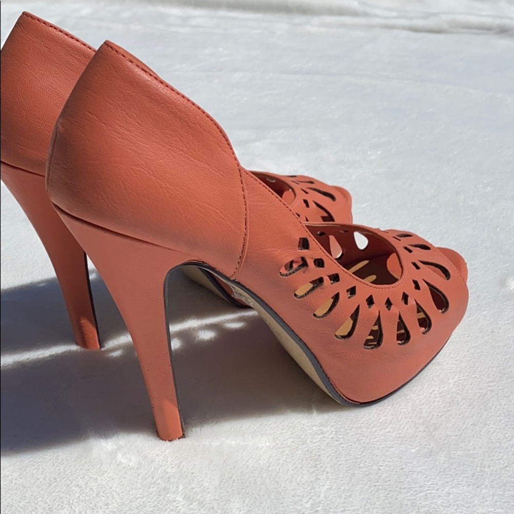 Fun Summer Heel! - Picture 6 of 6